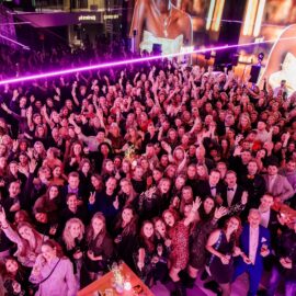 Het leuke team van My Jewellery samen op het jaarlijkse kerstfeest, in 's-Hertogenbosch, de successen aan het vieren van afgelopen jaar